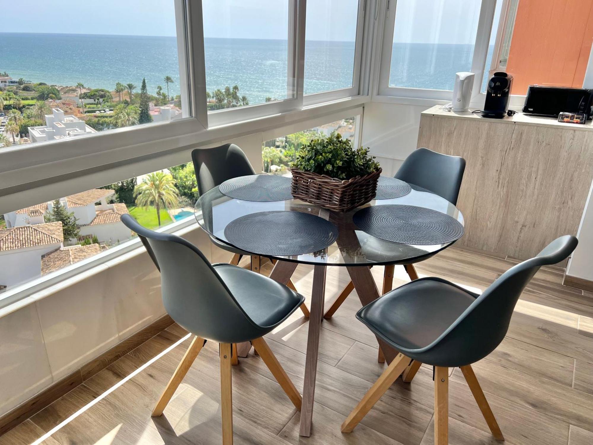 Marbella Beachfront - Beachside Apartment With Stunning Sea Views Exteriör bild